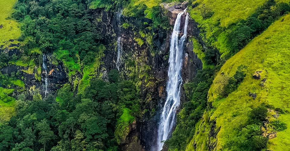 Bandaje Falls Trek & Sightseeing